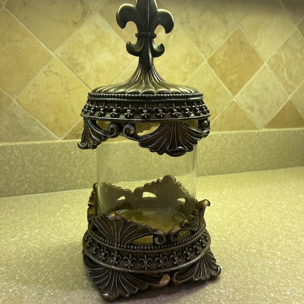 Decorative class jar